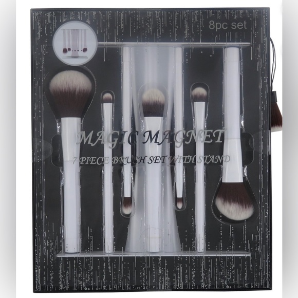 Magic Magnet 7 Piece Brush Set with Stand - Picture 1 of 4